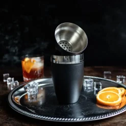 Shaker trzyczęściowy z sitkiem czarny 500 ml